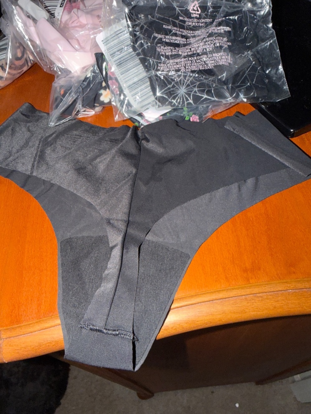 10 pairs of VS panties - Picture 5 of 6